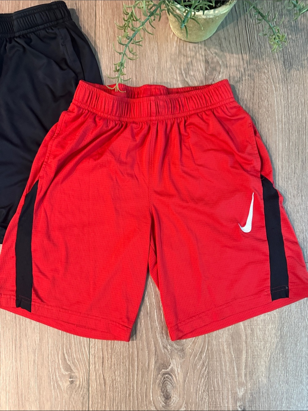 ((3 PIECE)) NIKE AND UNDER ARMOUR BOYS SHORTS BUNDLE SIZE MEDIUM RED AND BLACK - Picture 3 of 4